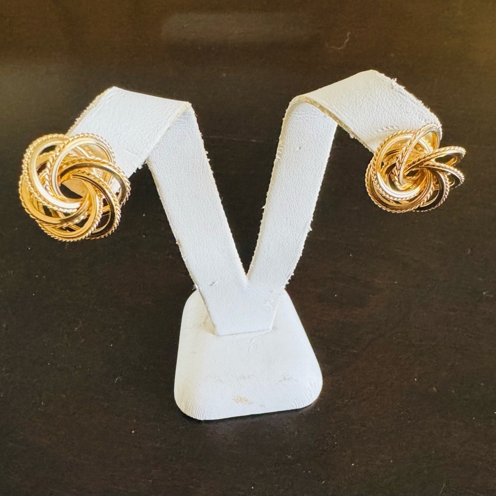 Vintage 14K Yellow Gold Knot Swirl Earrings